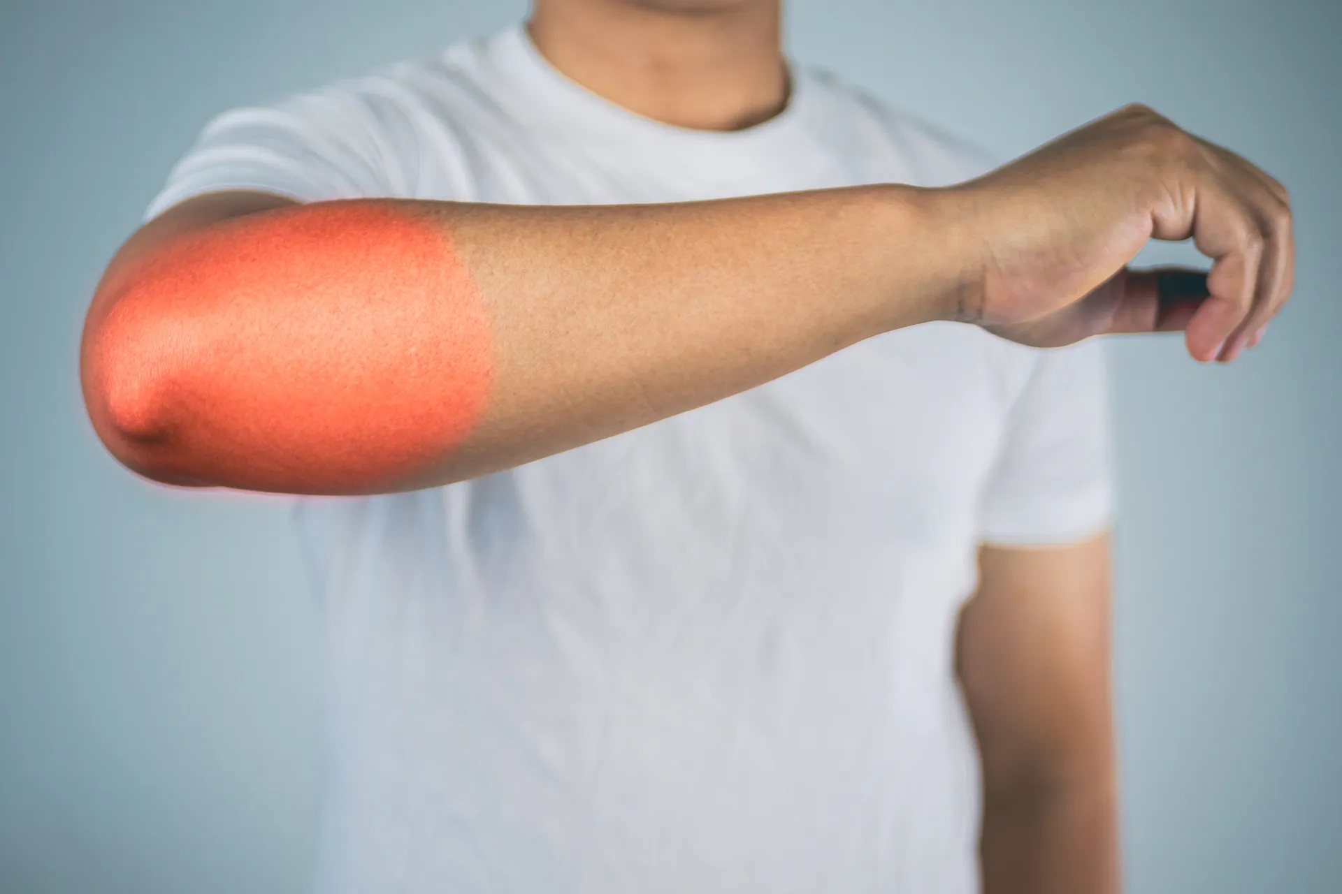 Ergonomic Strategies for Desk Workers to Avoid Golfer’s Elbow