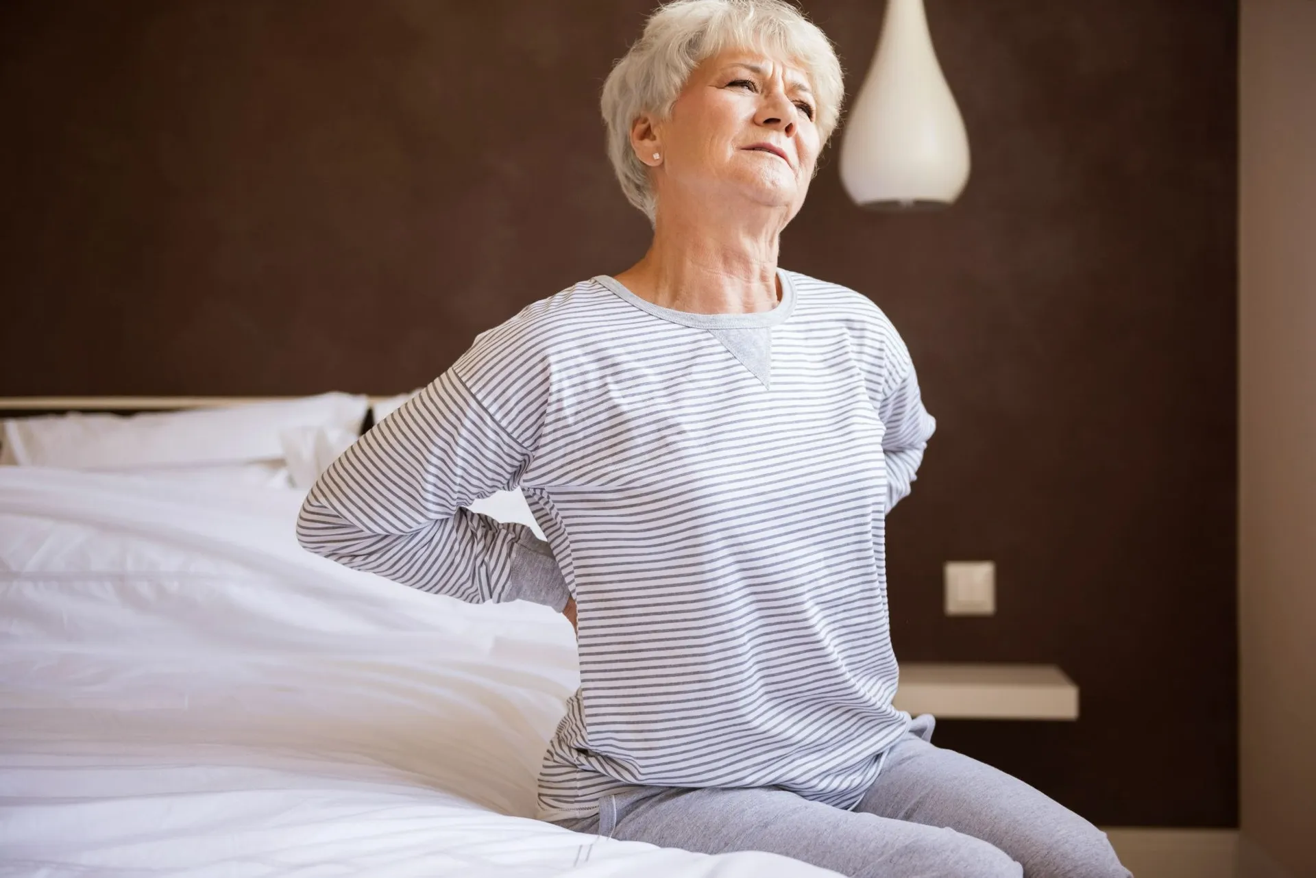 How Chiropractors Help With Herniated Discs: A Comprehensive Guide