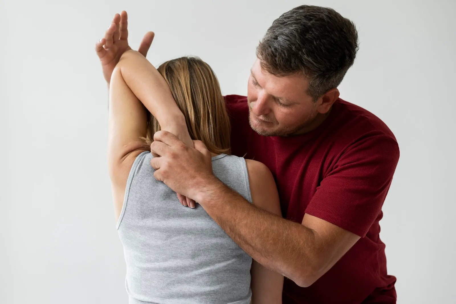 Shoulder Pain: From Everyday Strains to Serious Conditions – Know the Types and Causes