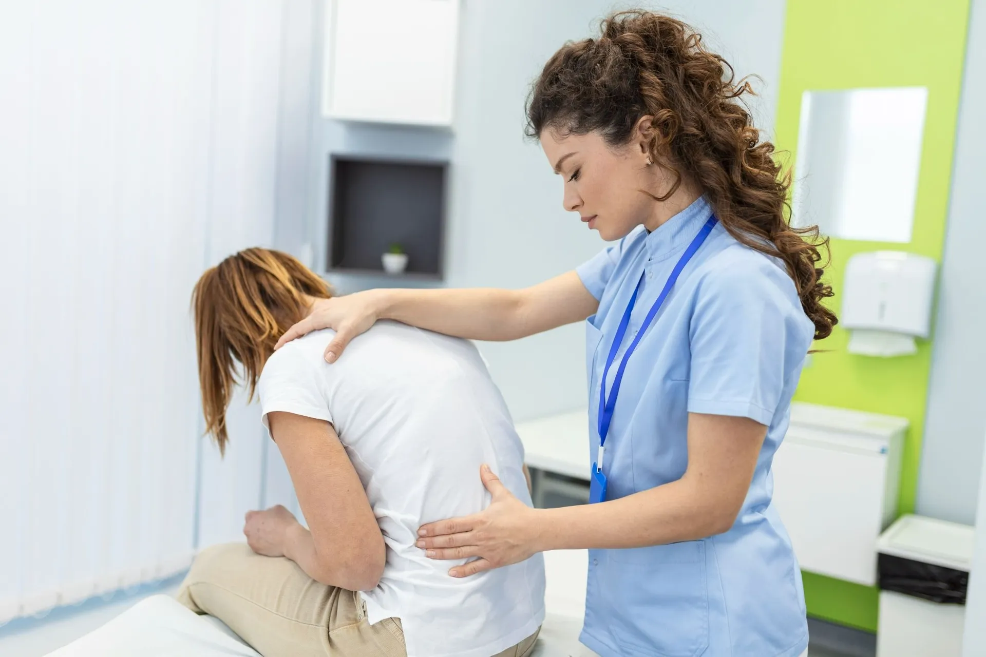 Understanding Spinal Disc Injuries: Causes, Symptoms, and Types