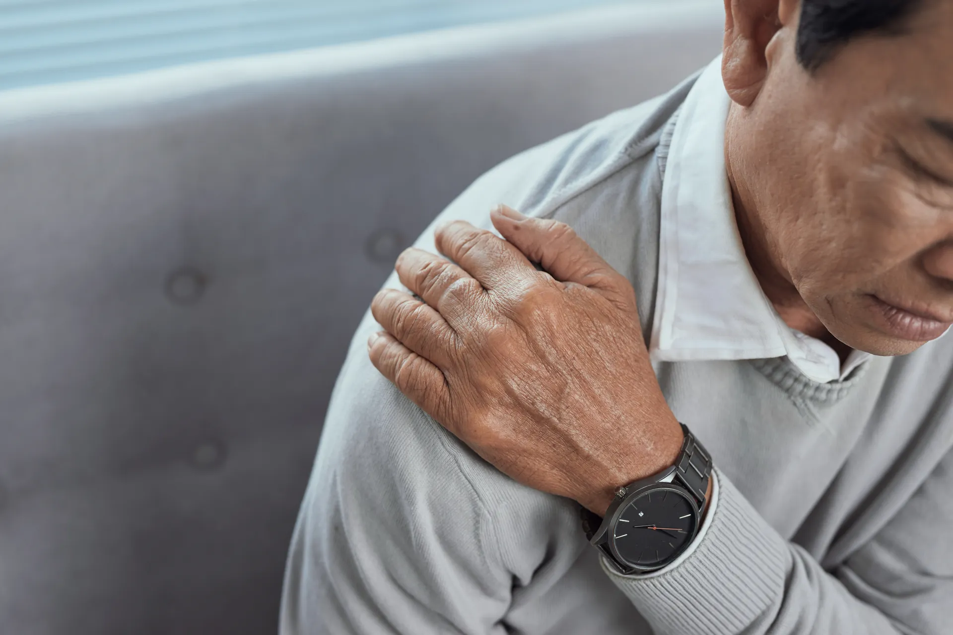 Why You Should See A Chiropractor for Shoulder Pain
